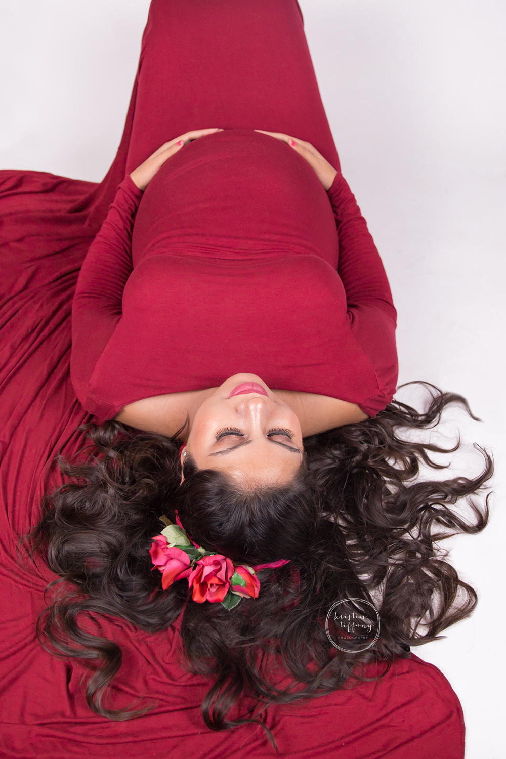 a creative maternity photo