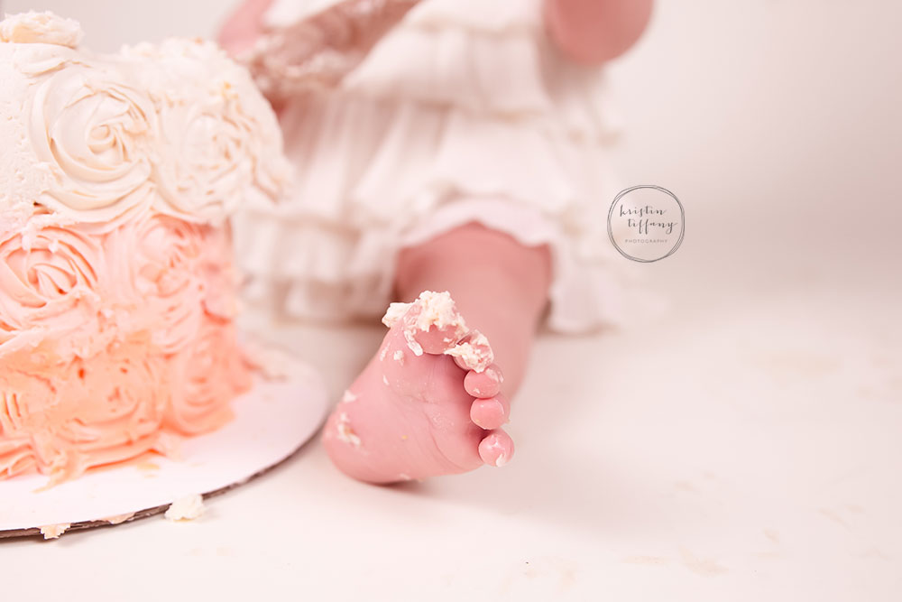 a photo of icing on a baby foot