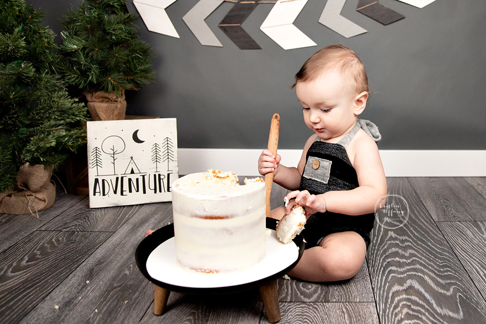 a photo from a cake smash session with Kristin Tiffany Photography
